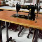 SINGER HA-01 WITH TABLE AND STAND